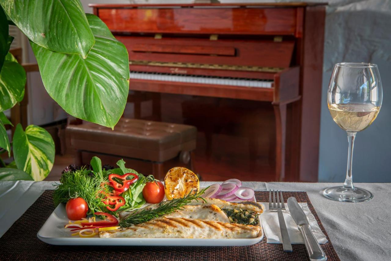 Flora Hotel Гумбет Экстерьер фото